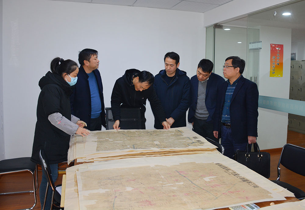 集团公司领导来公司慰问1.jpg