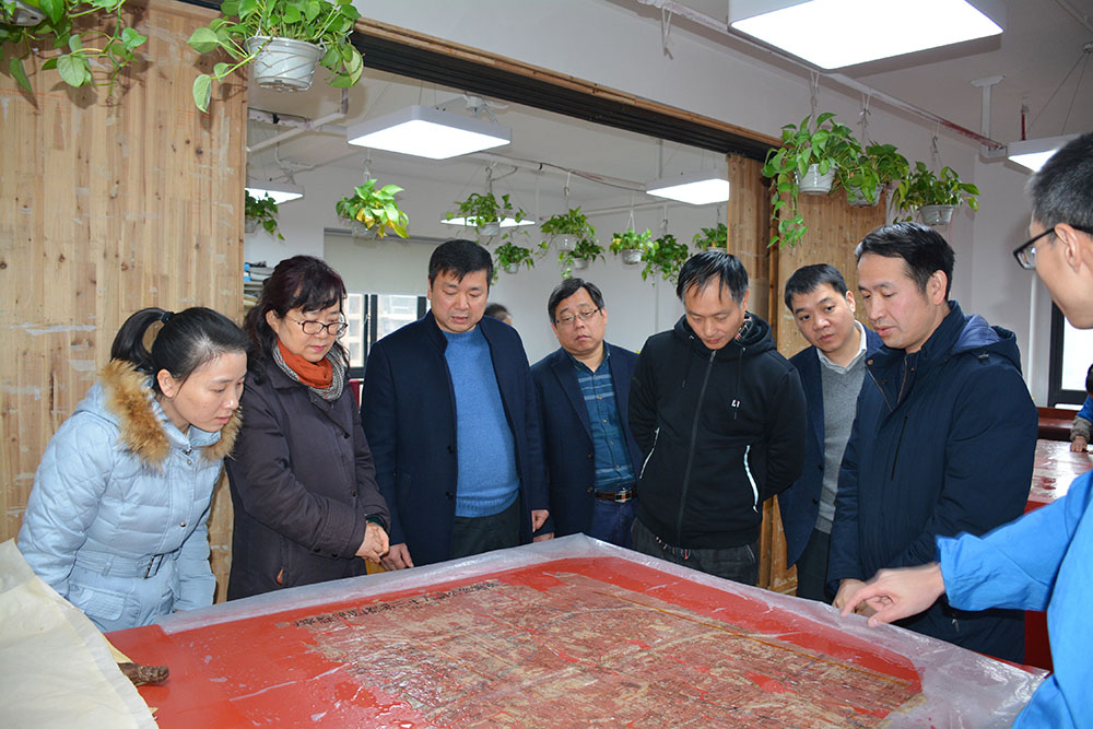 集团公司领导来公司慰问2.jpg