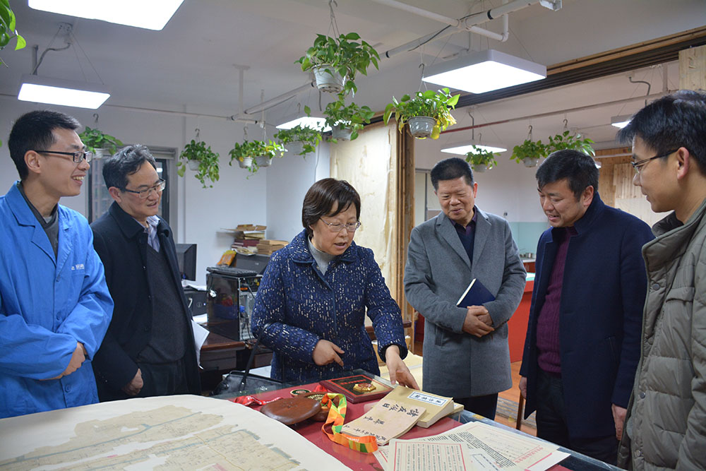 省委副秘书长、省档案局局长刘芸带队来公司开展“服务企业、服务群众、服务基层“活动2.jpg